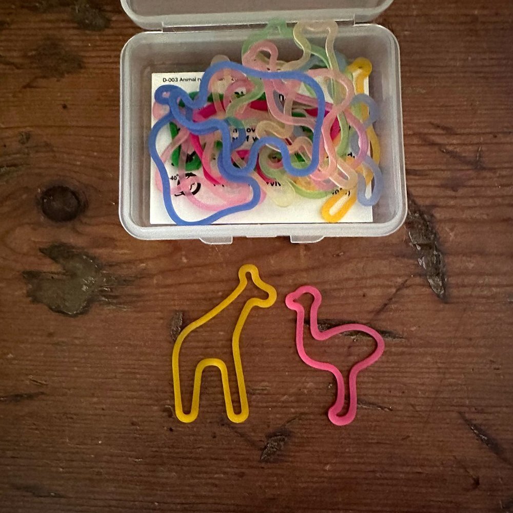 MOMA Animal Rubber Bands Multicolor NWT - Picture 3 of 3
